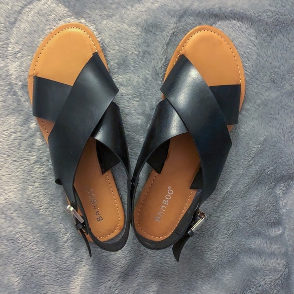 BAMBOO Shoes - NWOT BAMBOO Black Crisscross Slingback Sandals
